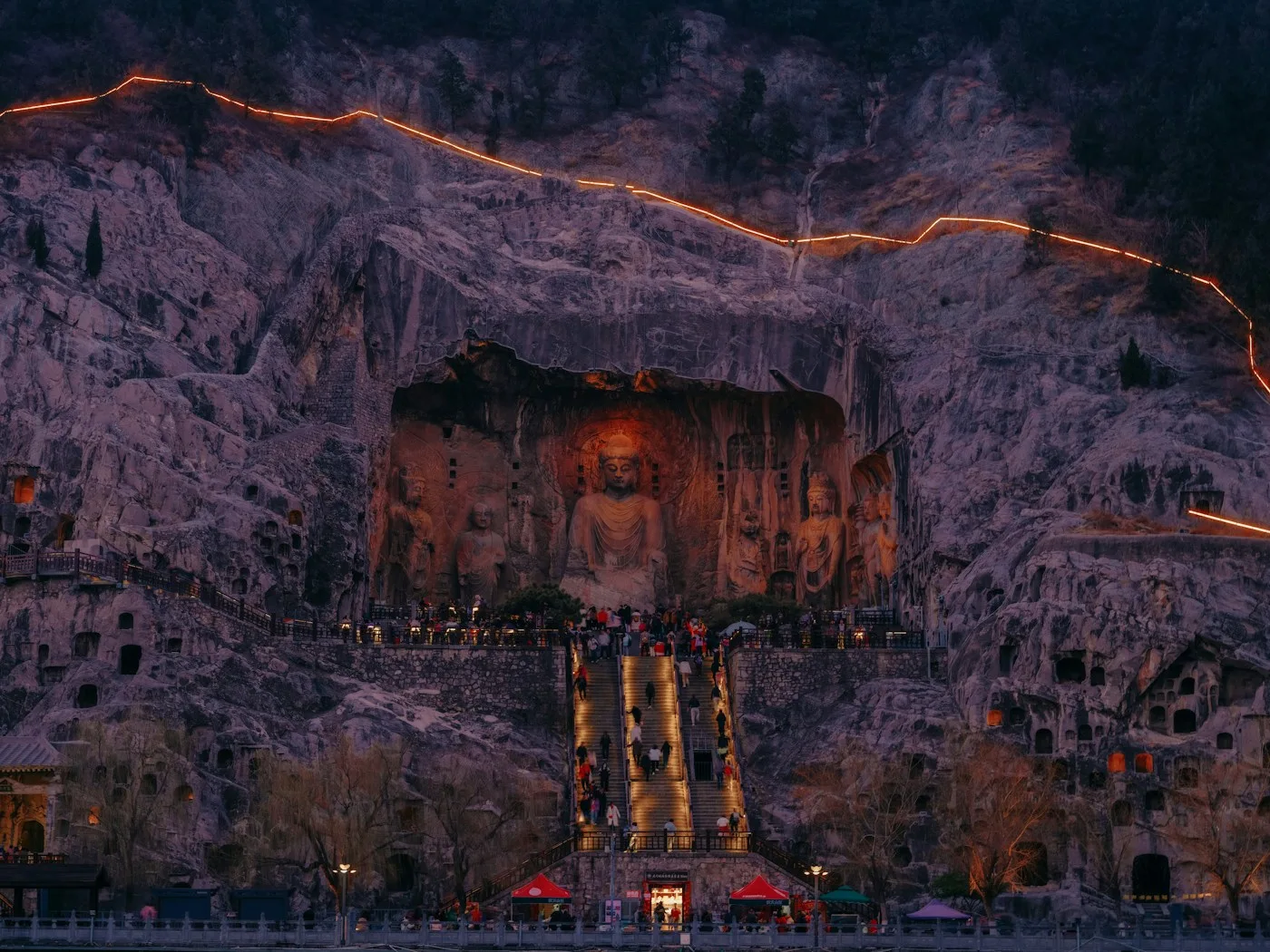 Longmen Grottoes · History through stone carving
